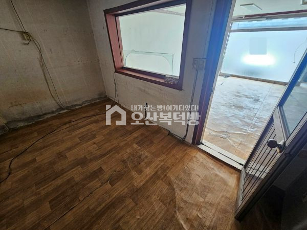 경기 평택시 진위면 견산리 1동 오산 평택 진위 상가 앞 주차 가능, 차량 접근 편리한 1층 상가 월세 매물번호 10791 사진 2
